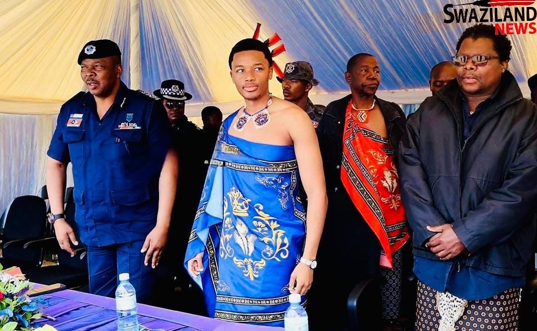 Mamba King Maloyi joins National Commissioner and other police officers in crime prevention march.