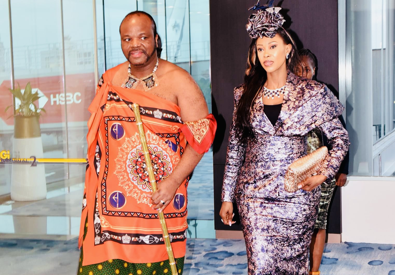 REVEALED:King Mswati’s huge Singapore delegation including his children to share over R65million public funds as traveling allowances,SwaziPharm Director Kareem Ashraff among beneficiaries.