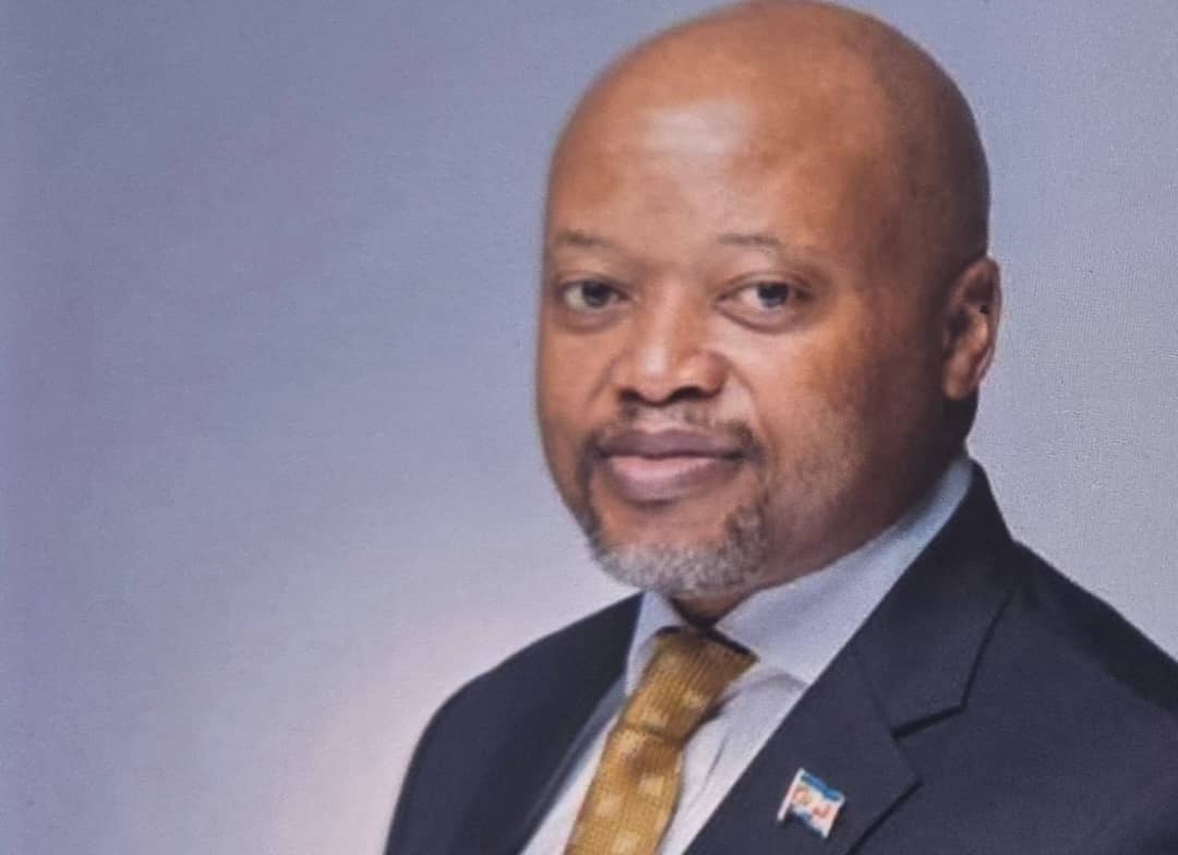 EXPOSED: Reverend Senzo Hlatjwako and his out-on-bail wife Assistant Immigration Officer Misiwe Jele face arrest, allegedly assisted over 1000 Chinese nationals to illegally enter Eswatini in a multibillion gambling and extortion scandal.