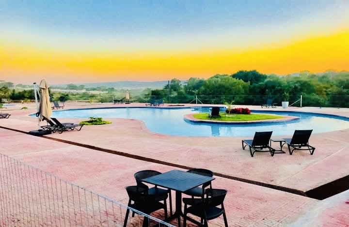 King Mswati Interpreter Sihle Dlamini building over R100million Hotel at Buhleni, allegedly involved in money laundering as bank accounts reflects cash deposits amounting to over R500,000.00 in one day.