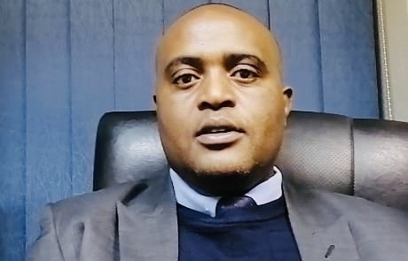 Lawyer Sifiso ‘Charlie’ Jele responds, denies forging court documents to collect money from businessman ‘Top Hits’ Dlamini’s widow Gogo Dlamini.