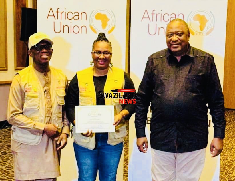 Eswatini women rights defender Colani Hlatjwako honored by former Kenyan President Uhuru Kenyatta for being part of South African elections-African Union(AU) Observer Mission.