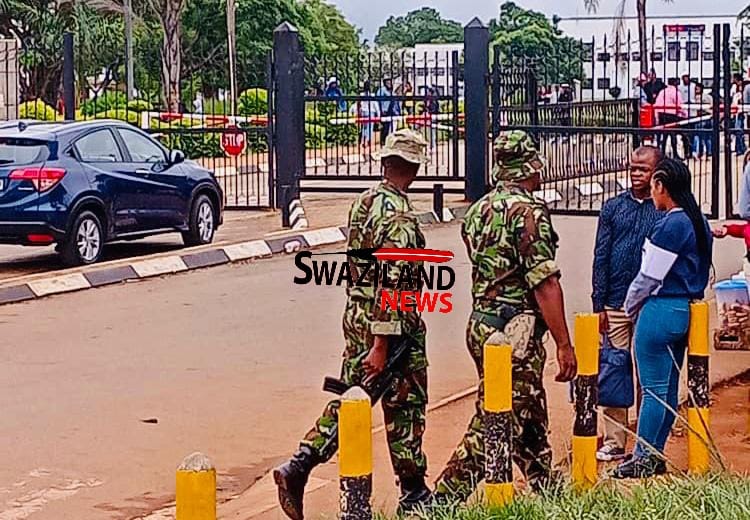 Eswatini dictator King Mswati deploys armed soldiers at troubled University of Eswatini(UNESWA) amid protests,Lecturers boycott exams over unpaid salaries,march to Parliament