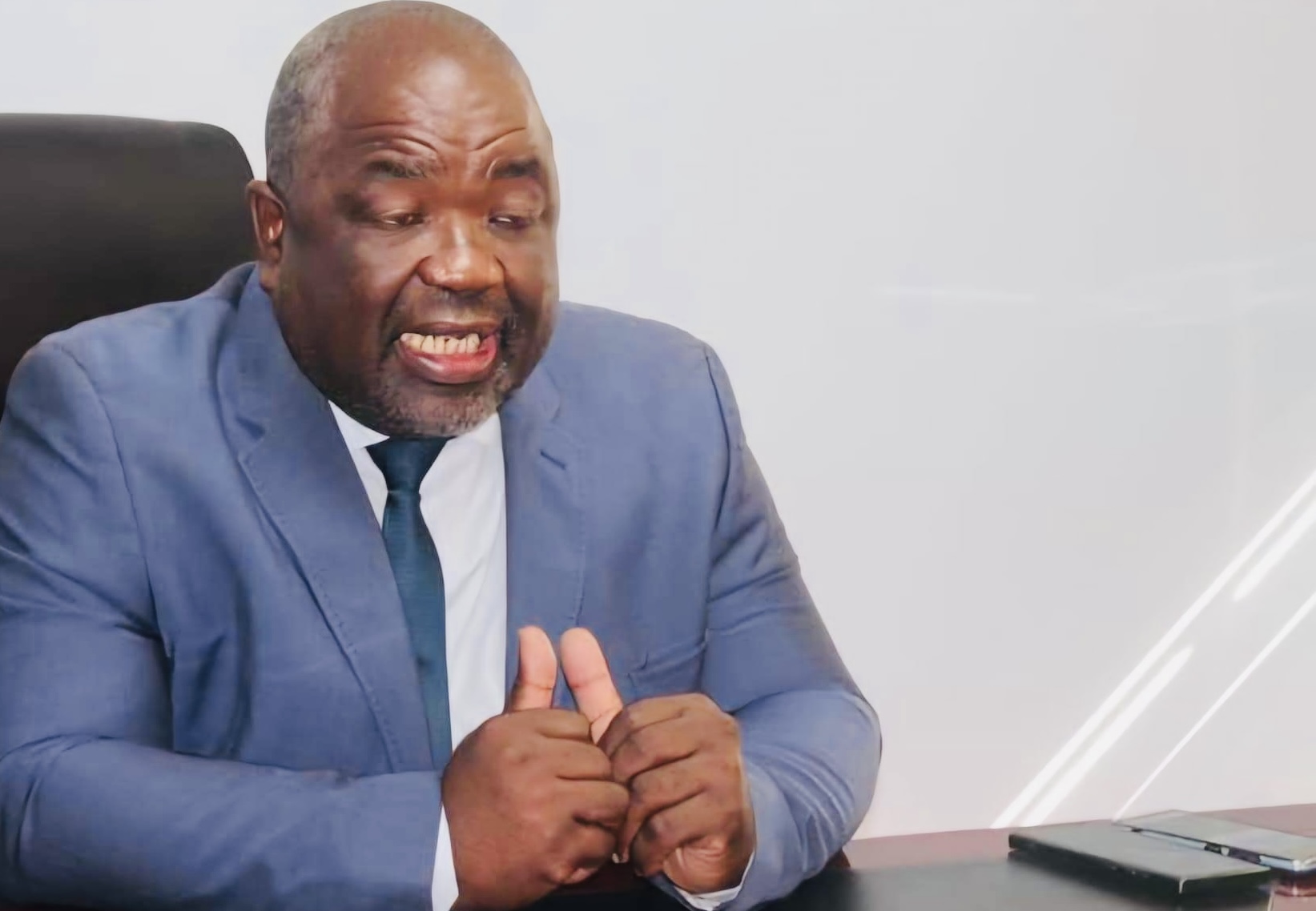 Education Minister Owen Nxumalo misleads Parliament,SNAT says Headteachers struggling with no funds to run schools including paying salaries for support staff.