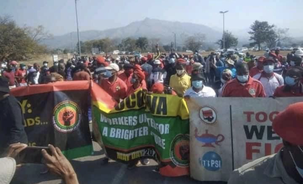  Rare peaceful protests in eSwatini as diplomats put pressure on King Mswati to democratize, no citizen shot on Friday.