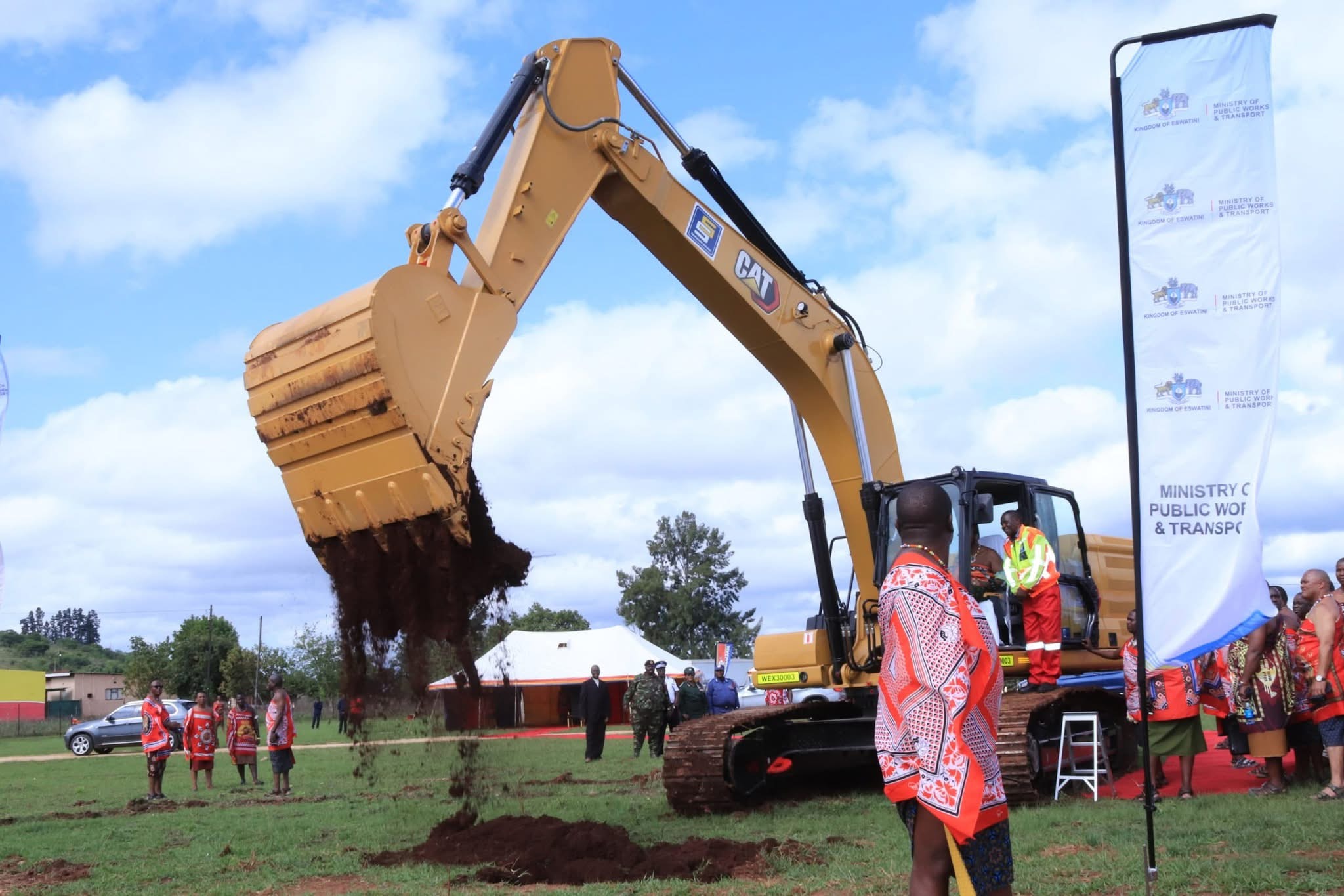 King Mswati commissions construction of R400million road Lugaganeni-Kukhanyeni-Luve road, hands over new Regional Development Fund(RDF) projects to residents.