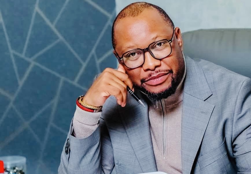 “Swazi Observer journalist asked a very relevant question that confirmed what MP Mthandeni Dube told us as his legal team distancing himself from SWALIMO”, says lawyer Sicelo Mngomezulu.