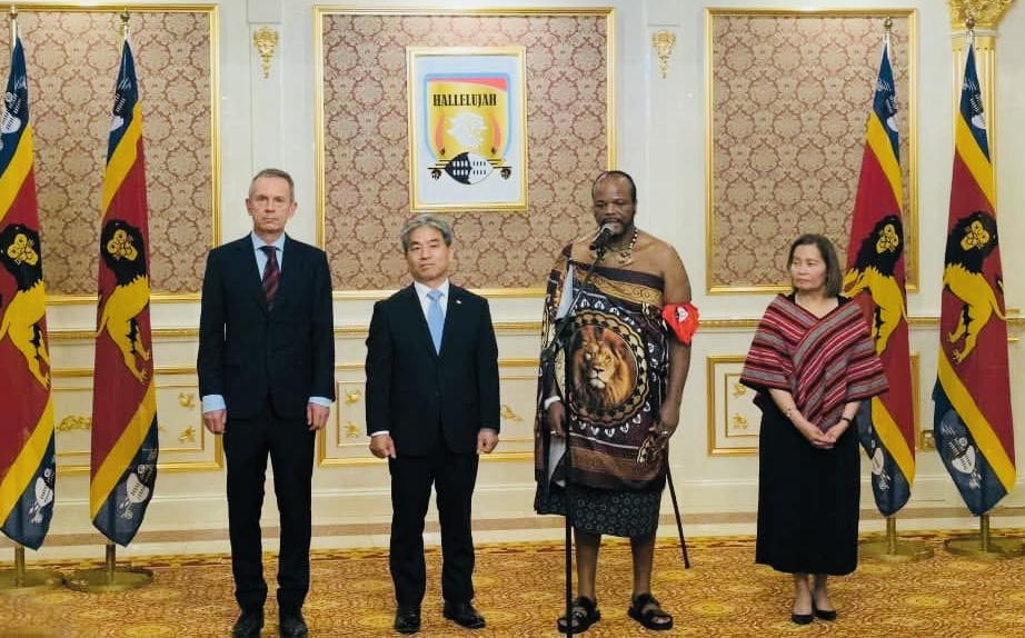 King Mswati receives letters of credence from new Philippines, South Korea and Czech Republic Ambassadors.