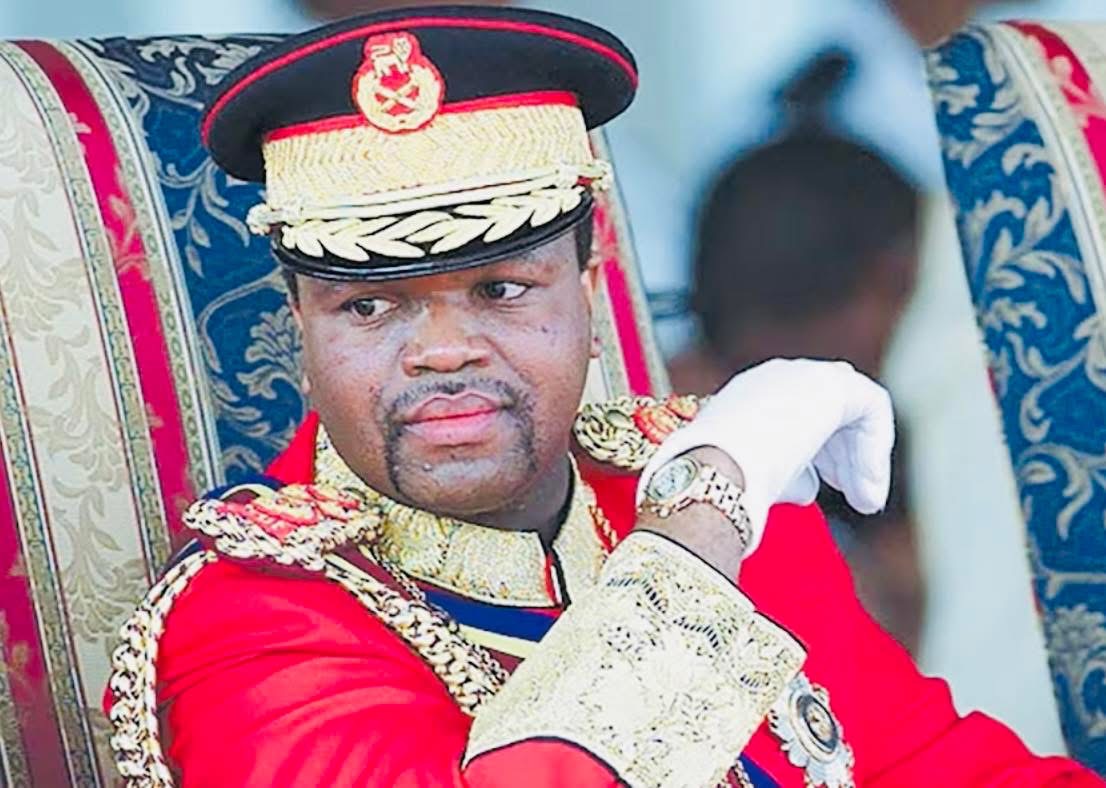 King’s Office suspended Human Resources officer Nondumiso Simelane accused of stealing Mswati’s money by including ghost employees in the payroll, late Boy Mdluli has been receiving monthly salaries.