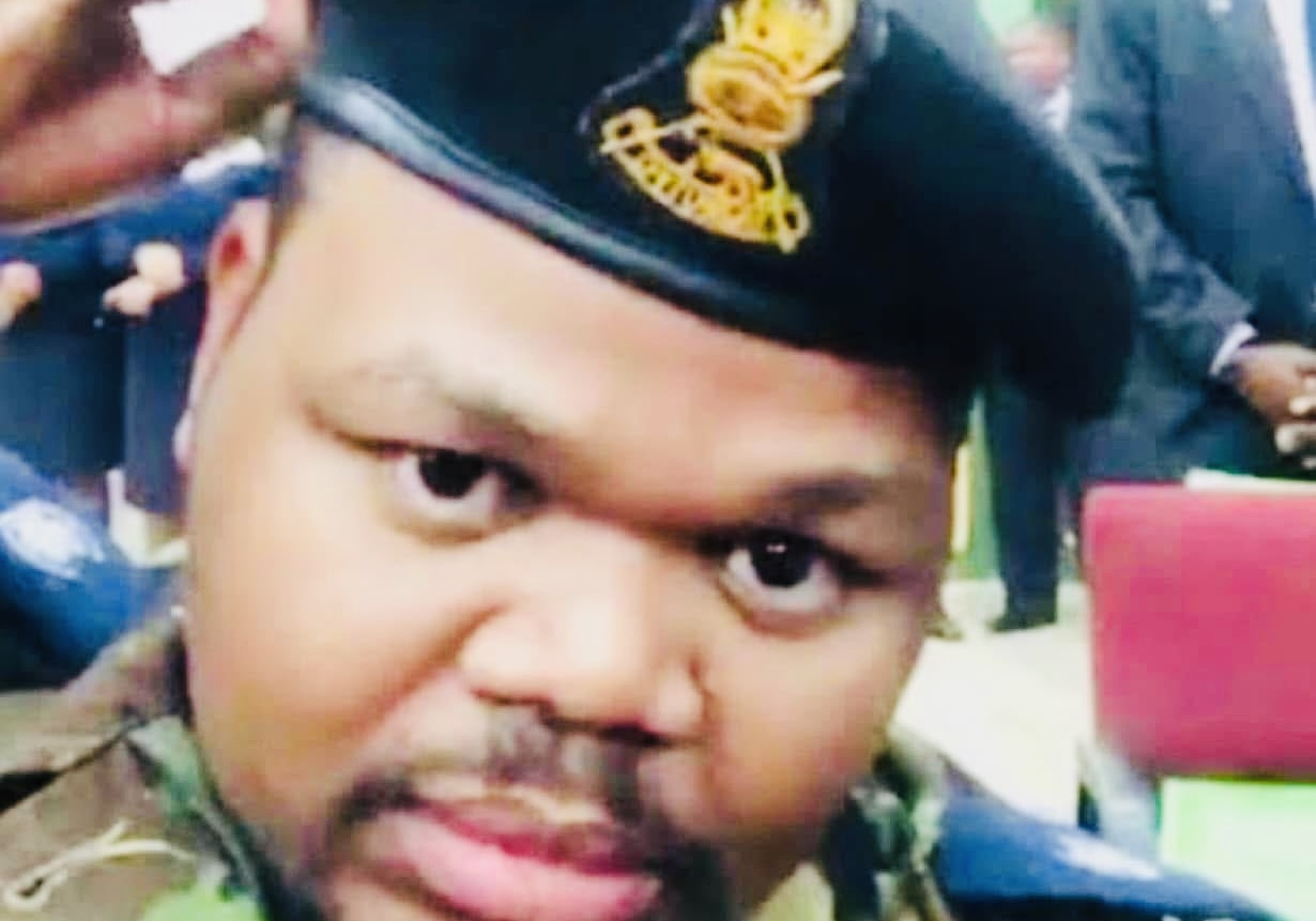 Defense and State Security Principal Secretary (PS) Prince Sicalo refuses to be introduced to soldiers by Army Commander Moses Mashikilisane Fakudze during “Vusela” meeting.