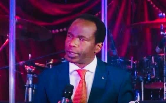 King’s Interpreter Sihle Dlamini appeals to Tinkhundla loyalists once again not to respond to Swaziland News after being exposed for fraudulently collecting millions from investors seeking appointment with Mswati. 