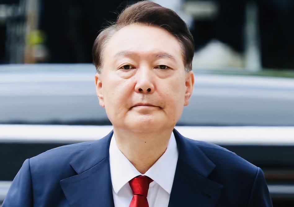 Ex-South Korean President Yoon Suk Yeol gets life imprisonment for masterminding insurrection.