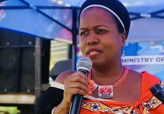 Home Affairs Principal Secretary (PS) Nhlanhla Nxumalo apologizes to the Nation for previous suspension of ID cards services, operations resume.