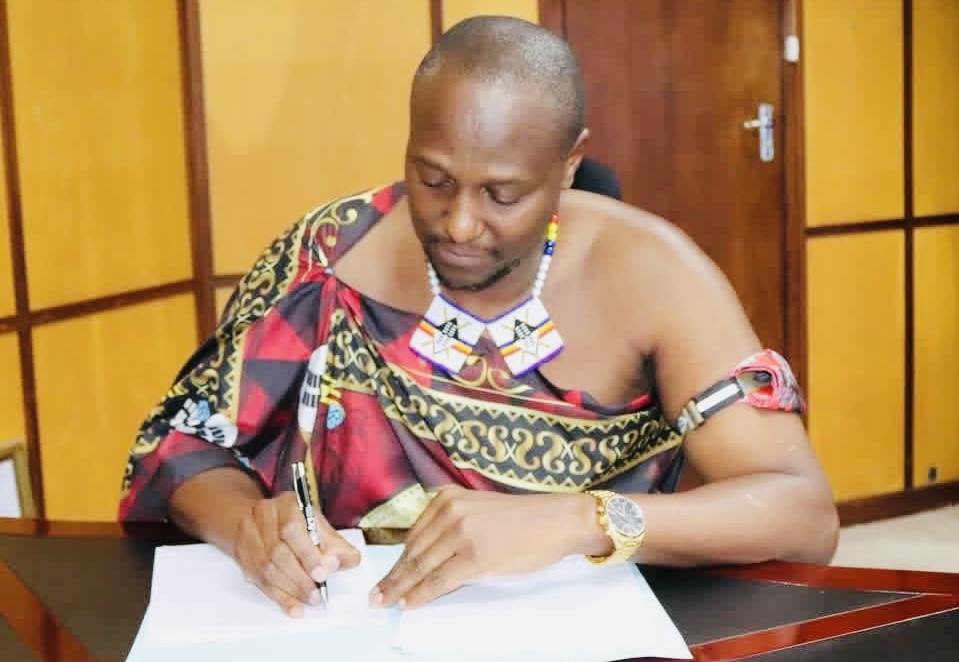 Prime Minister Russell Mmiso Dlamini and other Ministers sign 2026 Cabinet Retreat Declaration, reaffirm collective commitment to service delivery.