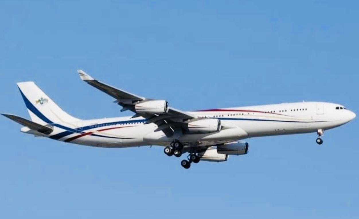 REVEALED: Prime Minister tells Cabinet he wants Government to buy him over R2billion private jet, Information Minister Savannah Maziya warns PM to stop elevating himself to King’s status triggering tension.