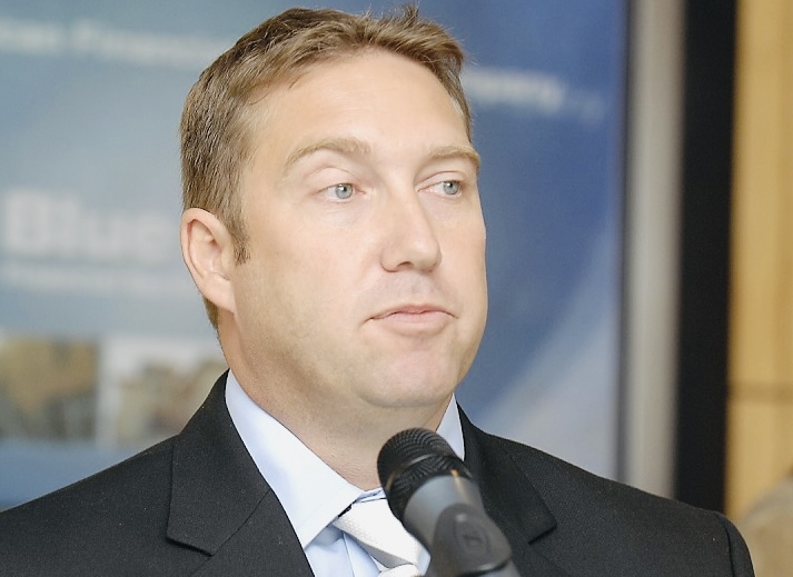 MP Welcome Dlamini threatens vote of no confidence against Finance Minister if South African businessman Dave Van Niekerk is granted a banking license, cites his involvement in disappearance of millions of public investment funds.