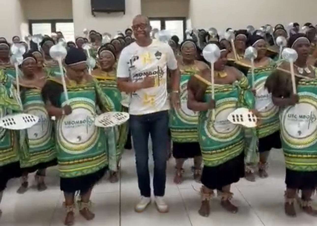 Ubombo Sugar Limited Lutsango women compose song for Managing Director Muzi Siyaya thanking him for treating staff with respect and dignity, attend Buganu Ceremony.