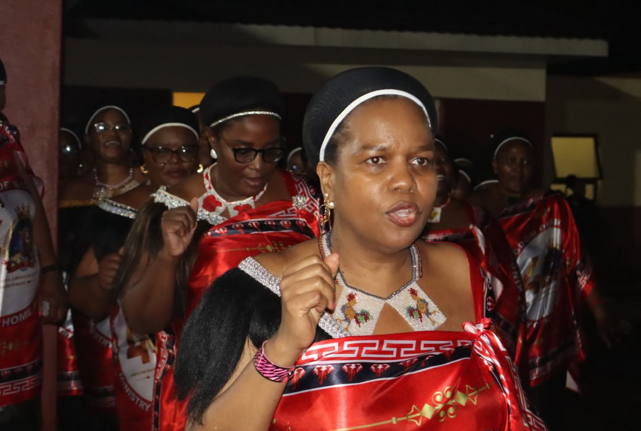 Home Affairs Minister Princess Lindiwe urges Lutsango to demonstrate good behavior as thousands attend Hlane Royal Residence Buganu Ceremony.