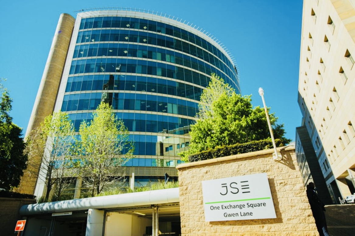 Global gold prices falls nearly 5% amid United States-Israel war against Iran.