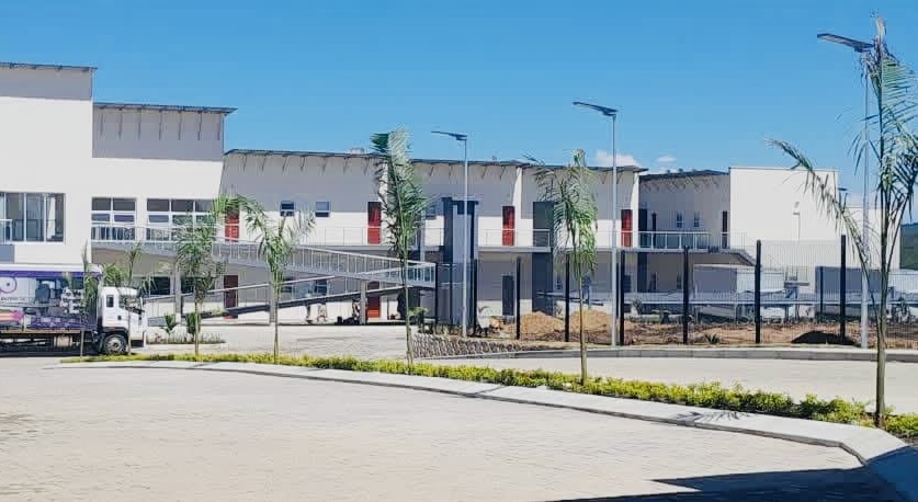 Inyatsi Construction completes King’s multimillion Hlane Hotel, men and women with financial muscle will now be able to book rooms and have ‘fun’ during Buganu Ceremony.