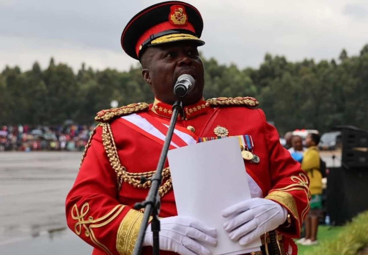 R3MILLION BRIBERY CATTLE:Army Commander Mashikilisane Fakudze orders soldiers to investigate Brigadier General Zenzele ‘Ace’ Dlamini’s cellphone accusing him of leaking information to Zwemart.