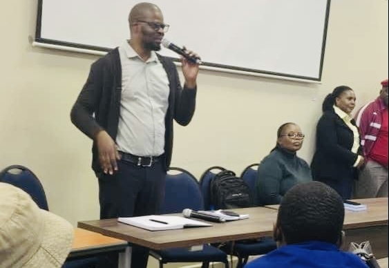 “Teachers must earn R28,000.00 as a basic salary like South African educators”, says SNAT Deputy Secretary General Mcolisi Ngcamphalala.