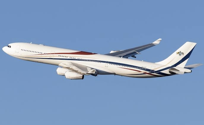 REVEALED:King Mswati splashes over R80million public funds for his over ten wives as shopping allowances, Immigration System exposes secret trip to Indonesia and Dubai amid shortage of drugs in public hospitals.