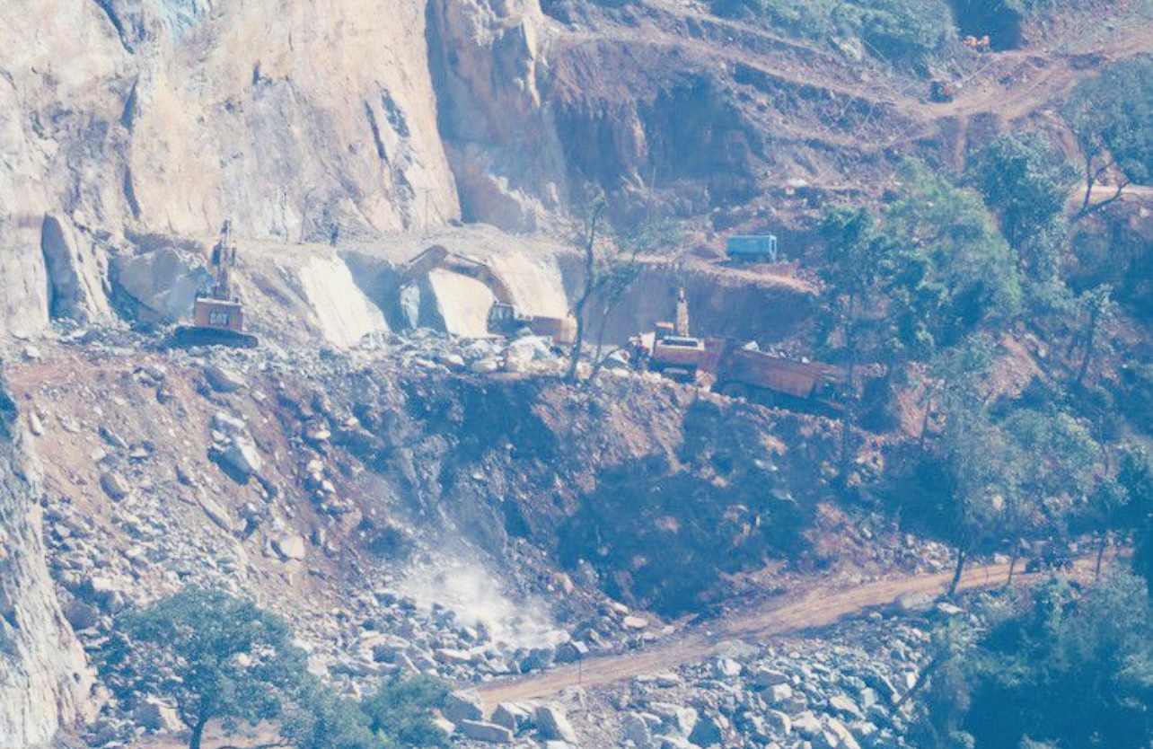 EXPOSED:Taiwan investor Michael Lee and King Mswati’s multibillion illegal mining at Malolotja without environmental assessment,Environment Authority Director says Prospective License was used.