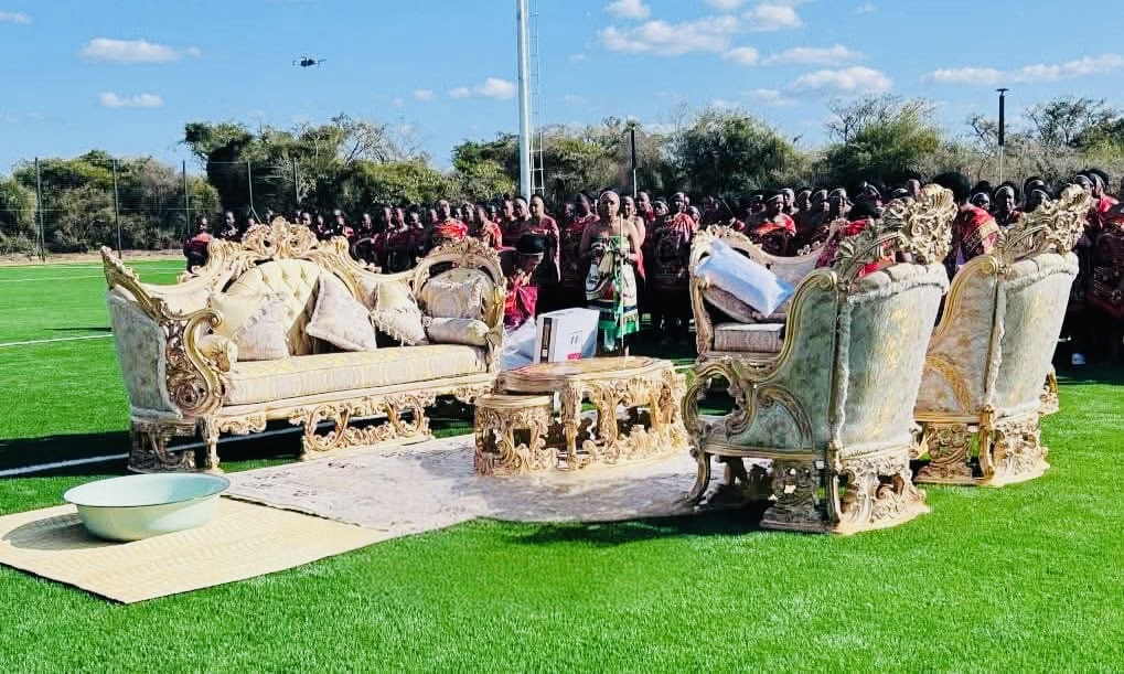 UMHLAMBISO:King Mswati’s daughter Princess Sibahle presents gold furniture and other gifts to her Mozambican husband Yassin Monteiro Nunes’s family as part of traditional wedding.