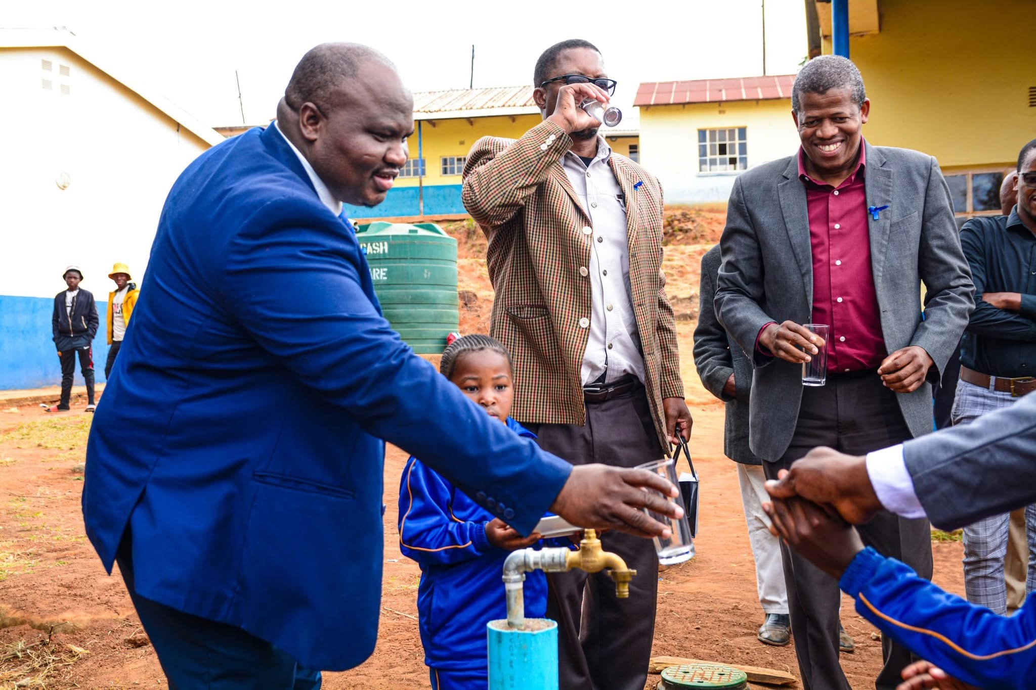 SERVICE DELIVERY:Mayiwane MP Sicelo ‘KhungaNkhosi’ Dlamini, Micro-projects hands over water project for Herefords Primary School.