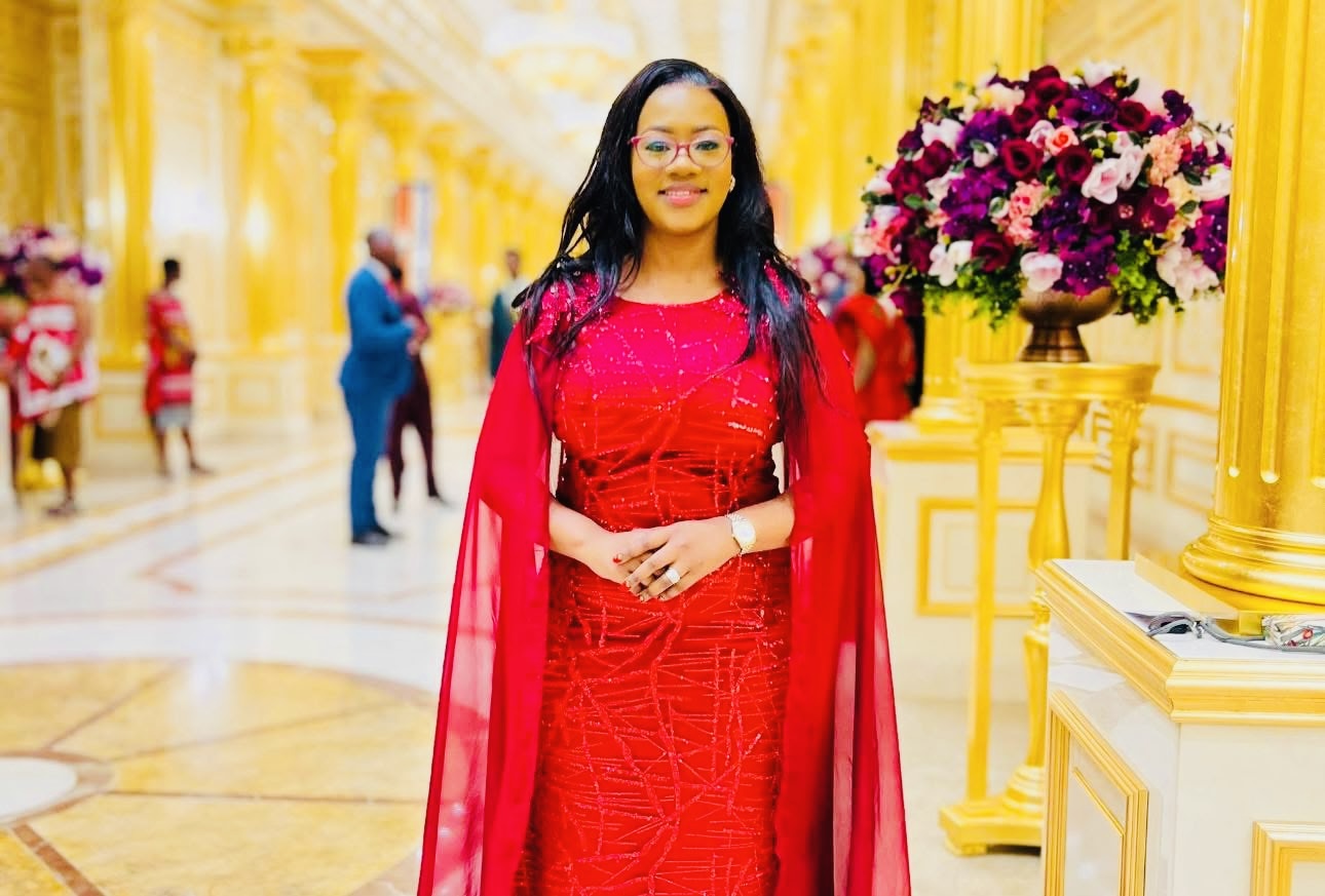 BREAKING NEWS:Reverend Senzo Hlatjwako’s wife Home Affairs Assistant Immigration Officer Misiwe Jele temporarily free as senior lawyer Zweli Jele convinces court to remove corruption case from court roll.