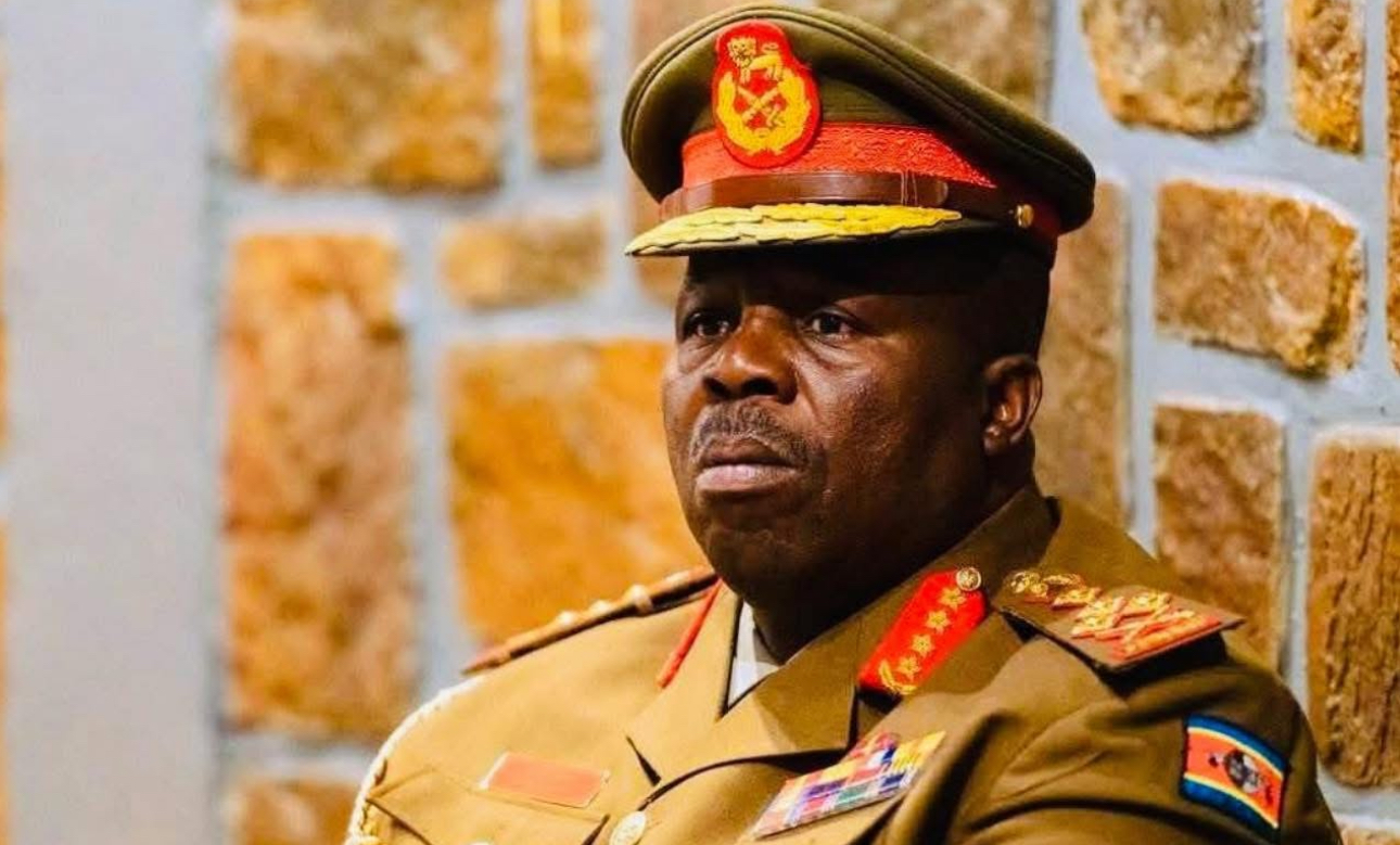 EXPOSED:Army Commander Moses Mashikilisane Fakudze fraudulently changes date of birth, colludes with alleged corrupt Home Affairs officials in tricking King Mswati to avoid retirement after ousting Jeffery Shabalala.