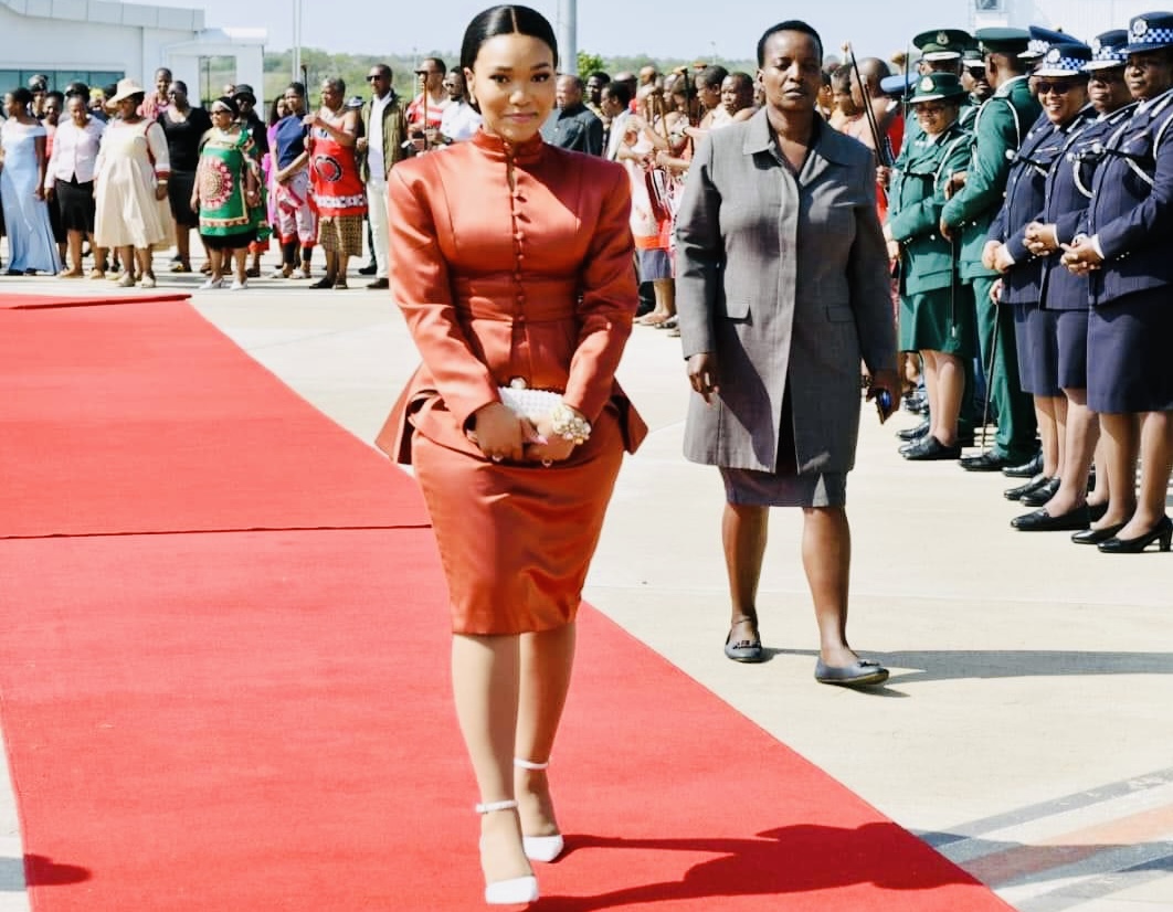 Former South African President Jacob Zuma’s daughter Nomcebo(21) takes first international trip with husband King Mswati after being introduced to the Nation.