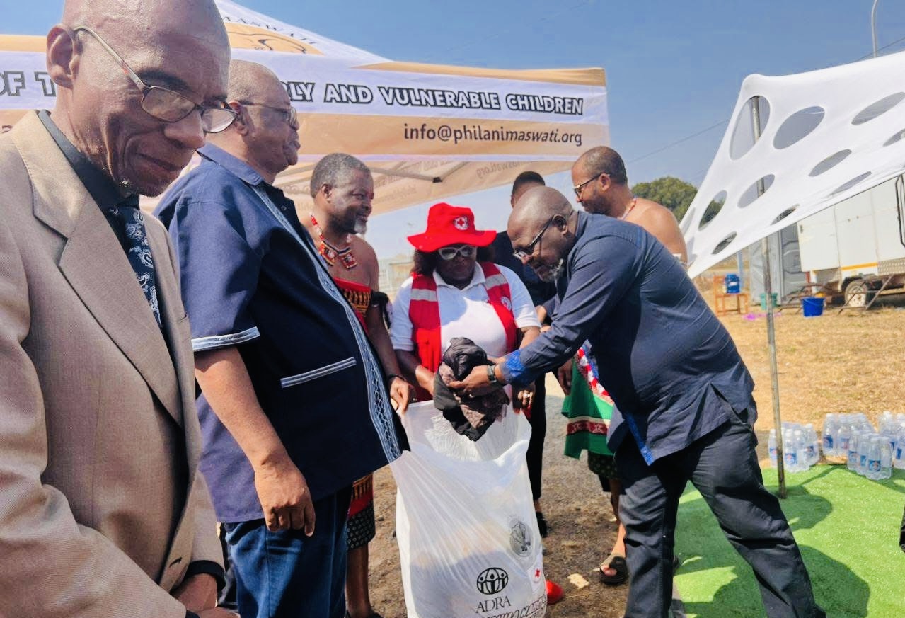 Philani Maswati and partners launch “Siphila Nabo”, campaign collecting clothes for the needy.