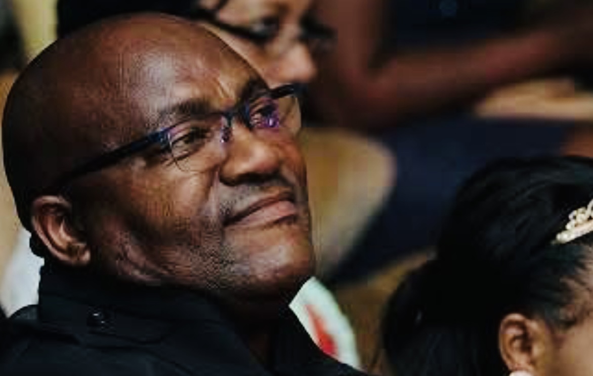 Swazi Observer Board Chairman Sthofeni Ginindza faces over R2million lawsuit for unlawfully dismissing Managing Director Alan Mkhonta, confirms receiving letter of demand from Robinson Bertram lawyers.