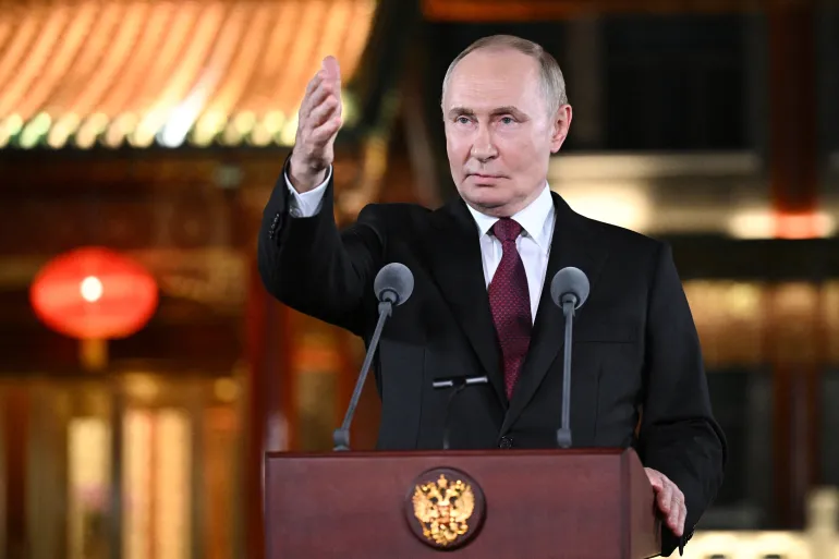 Putin invites Ukraine President for peace talks meeting in Moscow, threatens to escalate war if dialogue fails.