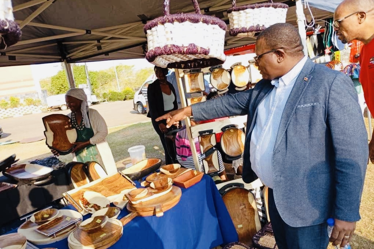 Commerce Minister Mancoba Khumalo urged to secure direct international market for informal traders particularly “imigcwembe” and other handcraft producers.