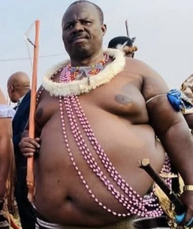 Army Commander Moses Mashikilisane Fakudze places order for a new Army uniform, says he lost weight after being subjected to ‘Zwemart’s malicious reporting’.