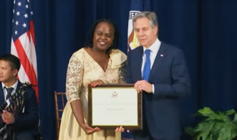 Assassinated eSwatini highly regarded lawyer and PUDEMO leader Thulani Maseko awarded by the United States(US) for human rights and constitutional reforms advocacy, award accepted by wife Tanele.