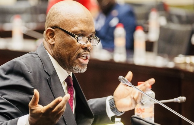 Suspended Deputy National Police Commissioner Shadrack Sibiya says “there’s a plot to destroy and prevent me from taking over National Commissioner’s position”.