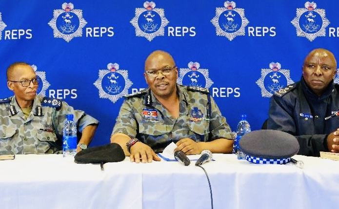 National Commissioner of Police Vusi Manoma Masango says emaSwati refusing to voluntarily surrender illegal guns, no weapons handed over to the cops during Amnesty Week.