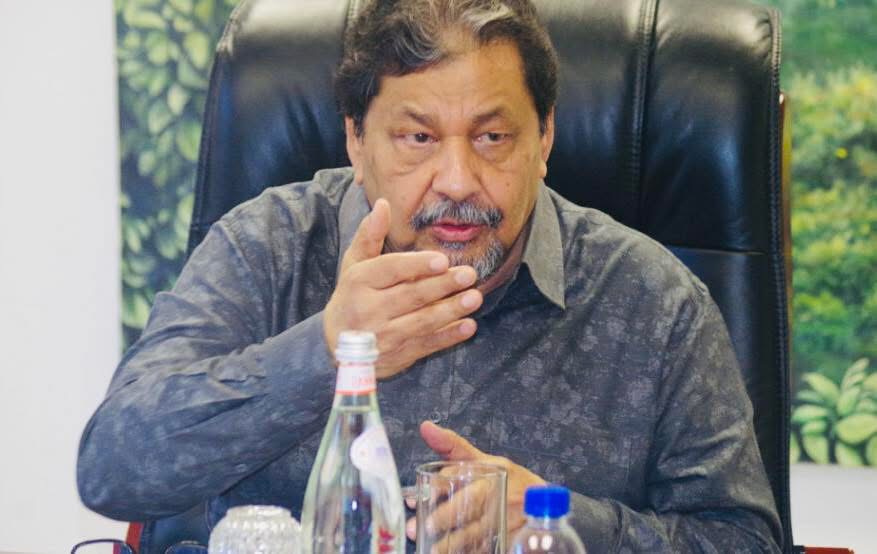 BREAKING NEWS:Anti Corruption Commission(ACC) approaches Supreme Court, wants to arrest SwaziPharm Director Kareem Ashraff for allegedly stealing about R1billion taxpayers money amid shortage of drugs in public hospitals.