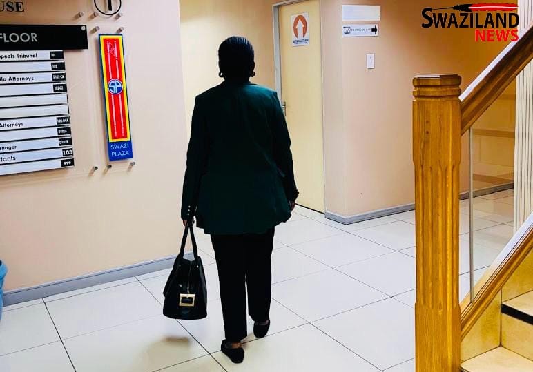 Dwaleni Farm Lodge employee Nontobeko Dlamini who was allegedly assaulted by businesswoman and Director Busisiwe Mabuza arrives to meet lawyers.