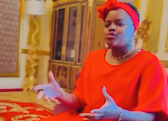 INKHOSATANA PRINCESS SIKHANYISO:Sikhule singashaywa tsine.